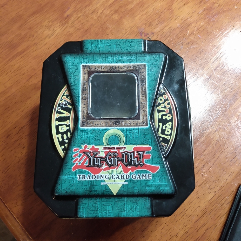 Yu-Gi-Oh Vintage Collectors Tin (no cards)